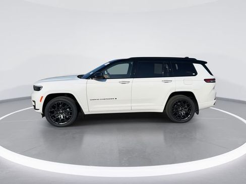 Used 2024 Jeep Grand Cherokee L Summit AWD/4WD image 4