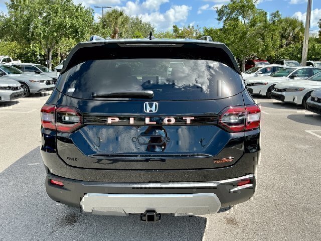 New 2026 Honda Pilot TrailSport image 5