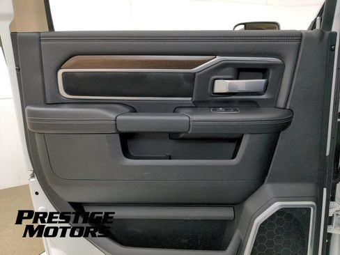 Used 2022 RAM 2500 Laramie AWD/4WD image 25
