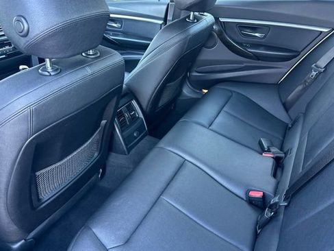 Used 2018 BMW 330e RWD image 14