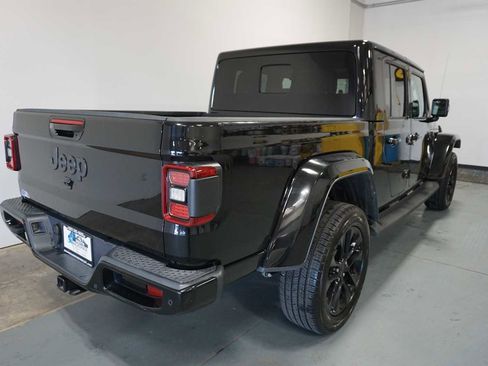 Used 2023 Jeep Gladiator Overland image 7