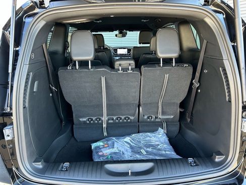 New 2025 Chrysler Voyager LX image 7