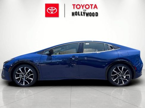 New 2026 Toyota Prius Plug-In Hybrid FWD image 9