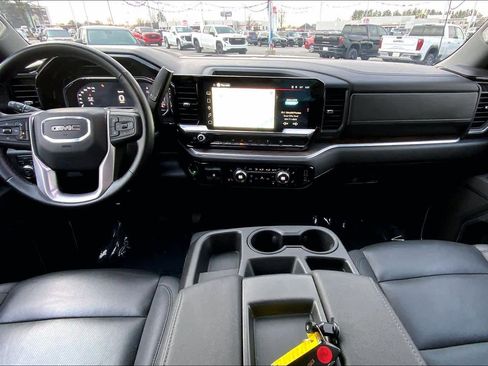 Used 2025 GMC Sierra 1500 SLT image 15