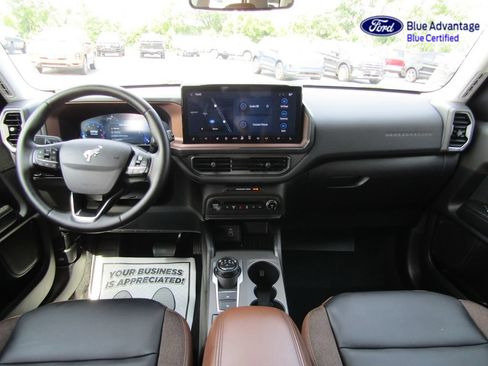 Certified 2025 Ford Bronco Sport Outer Banks w/ Outer Banks Tech Package+ AWD/4WD image 4