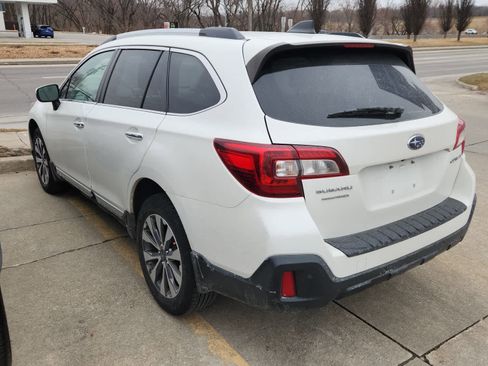 Used 2018 Subaru Outback 2.5i Touring w/ Popular Package #3 image 8