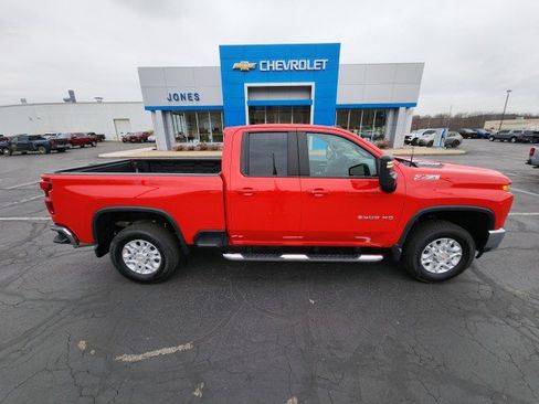 Used 2022 Chevrolet Silverado 2500 LT w/ Convenience Package image 6