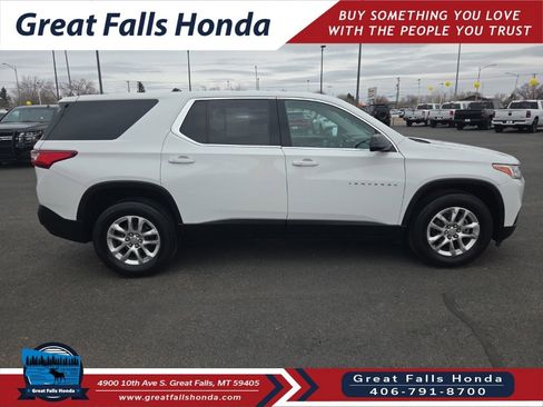 Used 2020 Chevrolet Traverse LS image 8