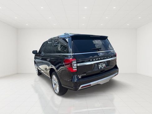 Used 2024 Ford Expedition Platinum AWD/4WD image 5