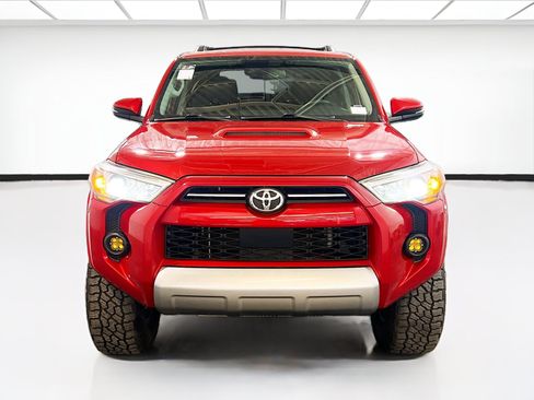 Used 2022 Toyota 4Runner TRD Off-Road Premium w/ Moonroof Package AWD/4WD image 2