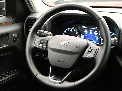 Used 2024 Ford Bronco Sport Outer Banks w/ Tech Package image 4