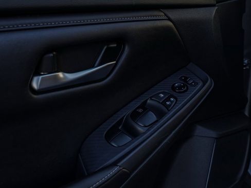 Used 2023 Nissan Sentra SV image 16