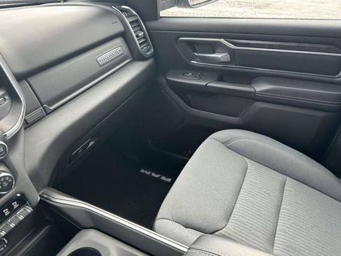 Used 2024 RAM 1500 Big Horn image 32
