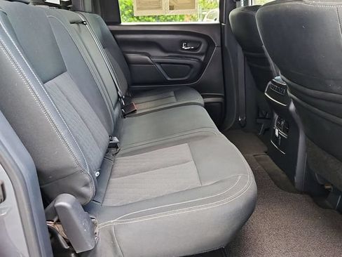 Used 2018 Nissan Titan SV w/ SV Convenience Package RWD image 27