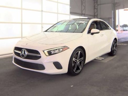 Used 2022 Mercedes-Benz A 220 w/ Premium Package Lite image 4