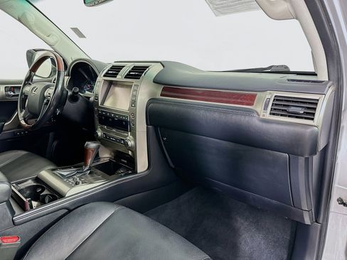 Used 2018 Lexus GX 460 Premium w/ Premium Package AWD/4WD image 31