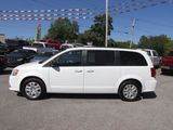 Used 2018 Dodge Grand Caravan SE w/ UConnect Hands-Free Group image 5