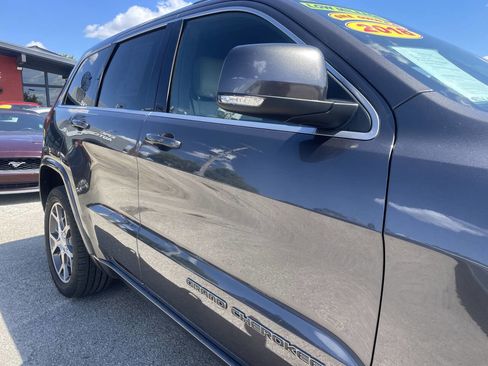 Used 2018 Jeep Grand Cherokee Limited image 11