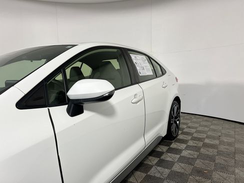 Used 2021 Toyota Corolla SE image 13