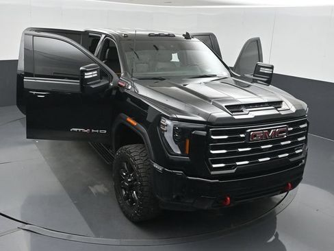 Used 2025 GMC Sierra 3500 AT4 w/ AT4 Premium Plus Package AWD/4WD image 57
