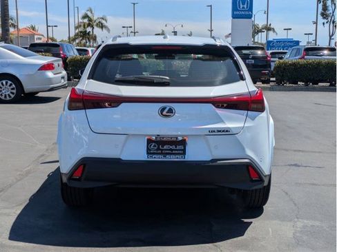 New 2026 Lexus UX 300h FWD image 6