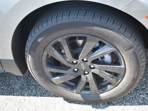 Used 2024 Chevrolet Equinox LS w/ LS Convenience Package AWD/4WD image 11