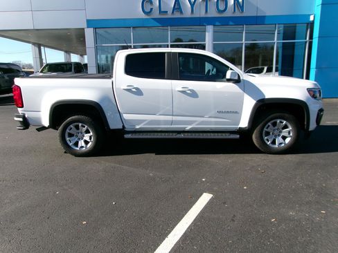 Certified 2022 Chevrolet Colorado LT image 2