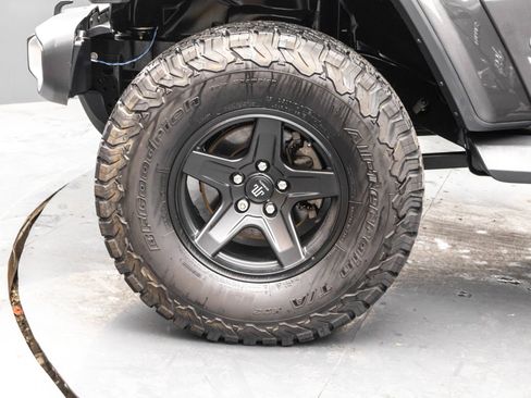 Used 2019 Jeep Wrangler Unlimited Sahara image 44