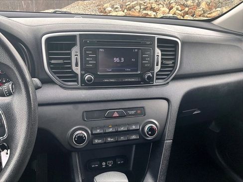 Used 2019 Kia Sportage LX image 28