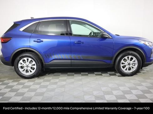 Used 2023 Ford Escape Active w/ Tech Pack #1 AWD/4WD image 3