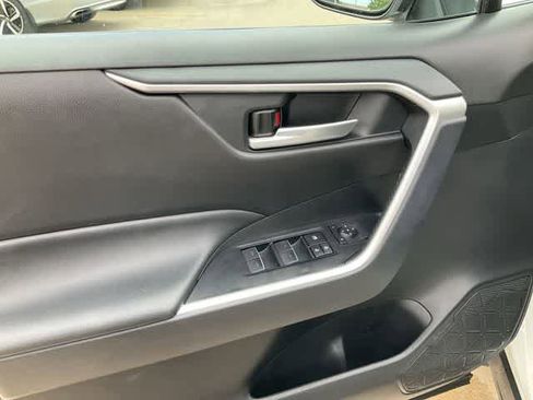 Used 2024 Toyota RAV4 XLE w/ Convenience Package FWD image 14