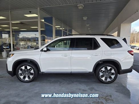 New 2026 Honda Pilot Elite image 4
