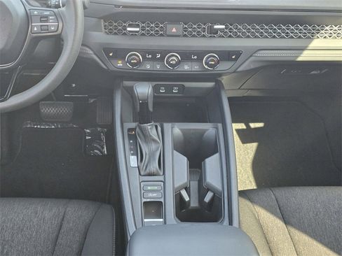 Used 2024 Honda Accord EX image 17