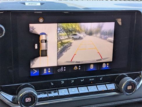 Used 2024 Chevrolet Colorado LT w/ LT Convenience Package III image 23