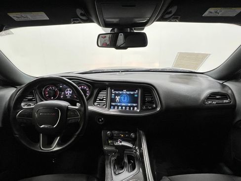 Used 2019 Dodge Challenger R/T RWD image 17