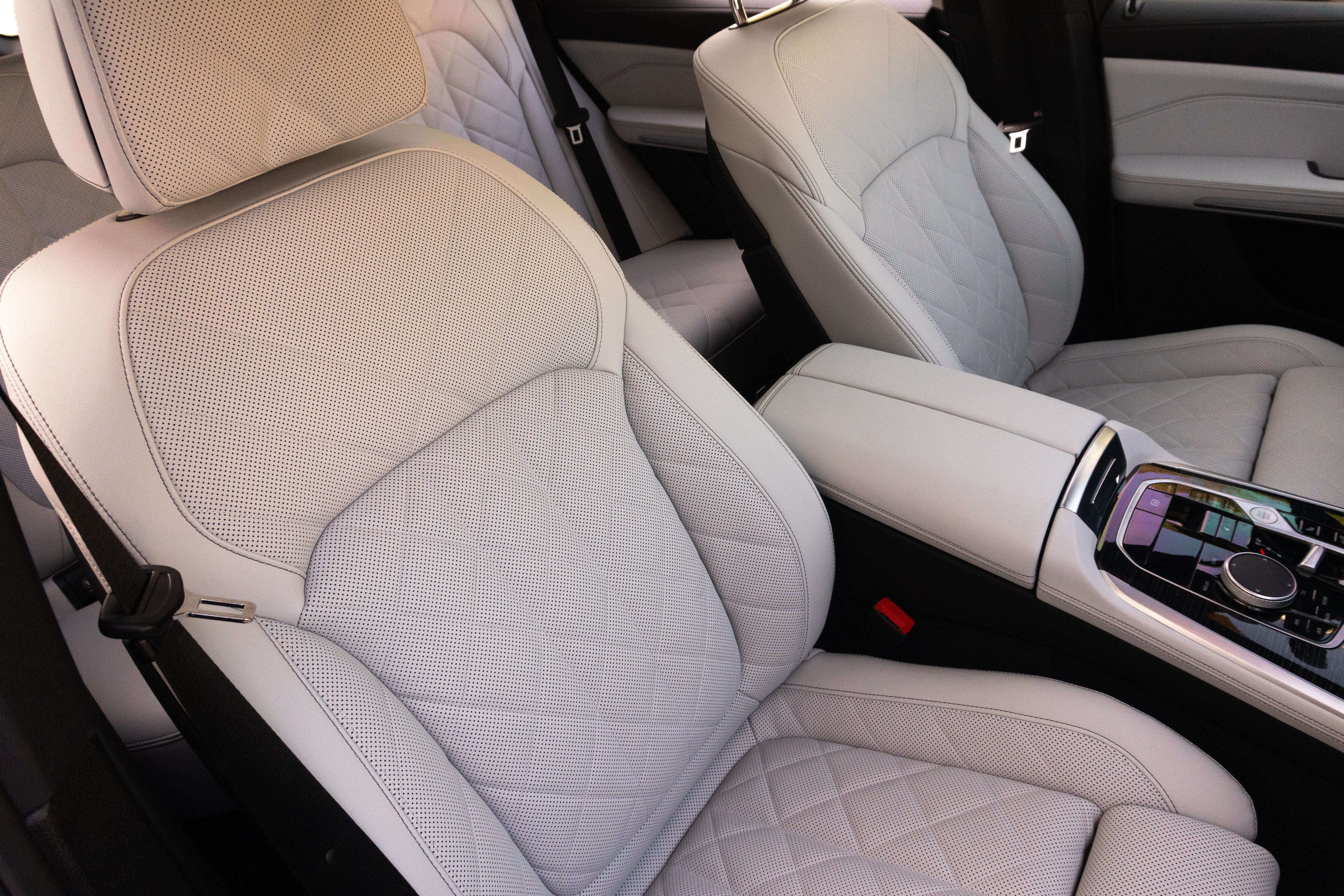 Certified 2026 BMW X5 sDrive40i w/ M Sport Package RWD image 14