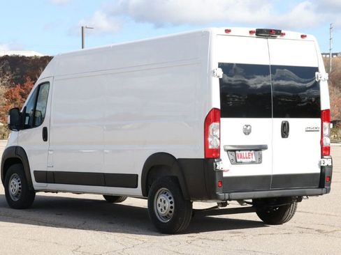 Used 2024 RAM ProMaster 2500 FWD image 5