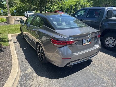 Used 2022 Nissan Sentra SR w/ SR Premium Package FWD image 2