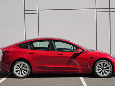 Used 2023 Tesla Model 3 Standard Range RWD image 53