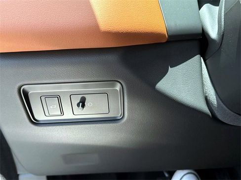 New 2026 Jaguar F-PACE R-Dynamic S image 28