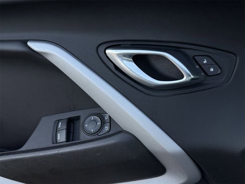 Certified 2021 Chevrolet Camaro LT image 22