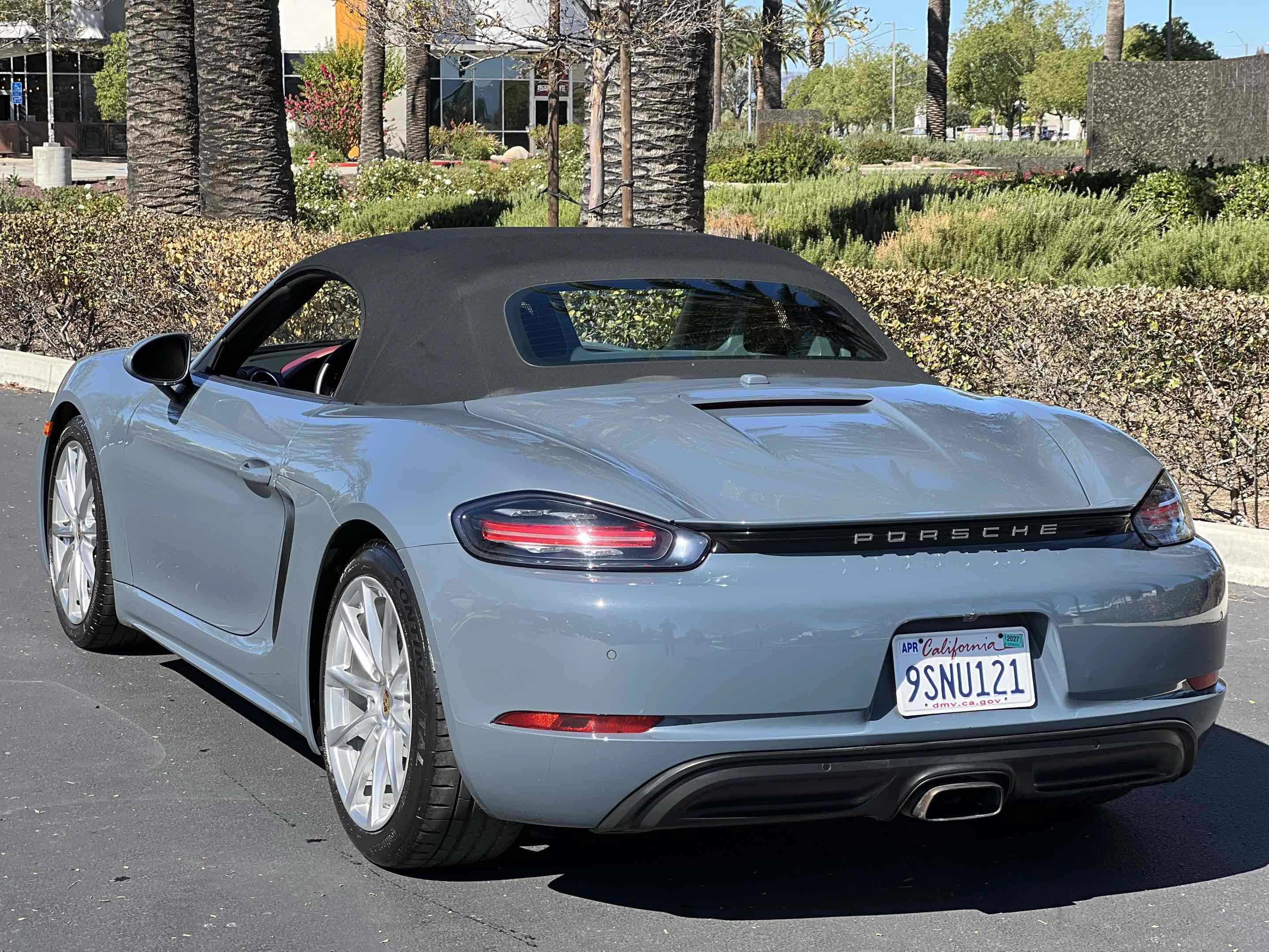 Used 2017 Porsche 718 Boxster RWD image 31
