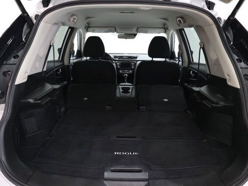 Used 2019 Nissan Rogue SV AWD/4WD image 34