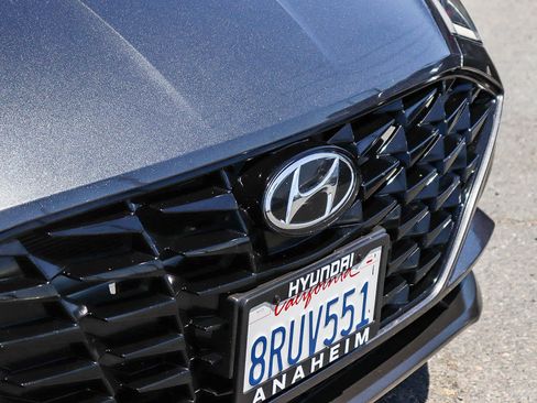 Used 2020 Hyundai Sonata SEL w/ Cargo Package FWD image 4