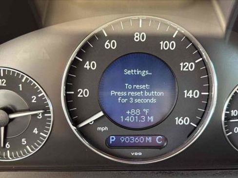 Used 2005 Mercedes-Benz E 320 Sedan image 14