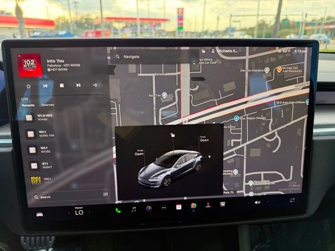 Used 2023 Tesla Model S Plaid image 15