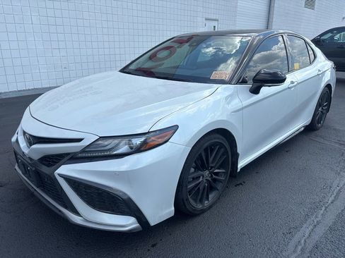 Used 2022 Toyota Camry XSE w/ Navigation Package FWD image 1