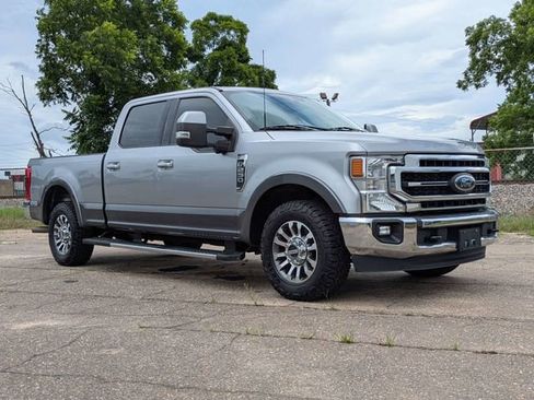 Used 2021 Ford F250 Lariat w/ Lariat Value Package RWD image 2