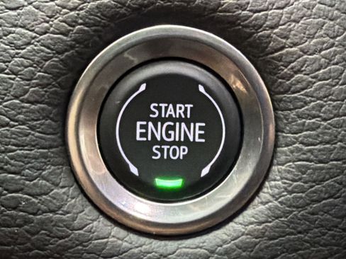 Used 2024 GMC Yukon XL Denali w/ Advanced Technology Package AWD/4WD image 25