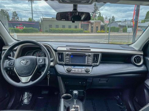 Used 2013 Toyota RAV4 XLE AWD/4WD image 3